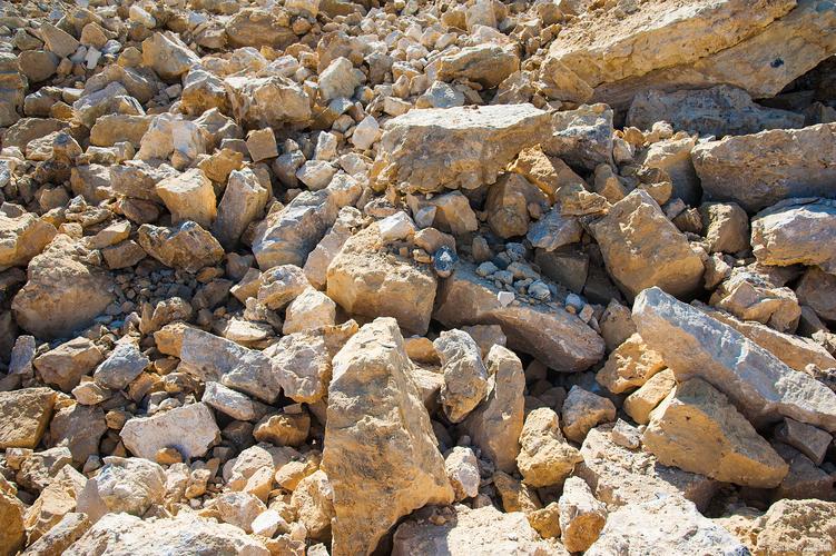 非金属矿物制品业 平凡背后的工艺艺术与创新